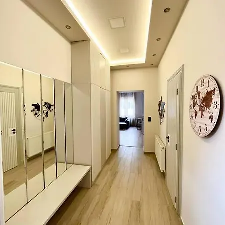 Sofia Downtown Apartment *